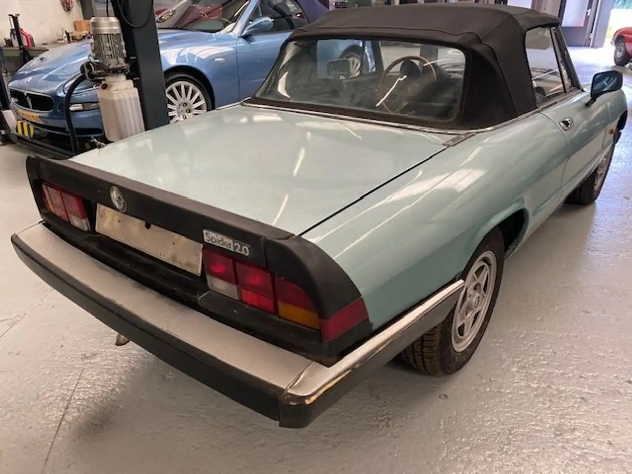Alfa Romeo Spider 2.0, foto 2