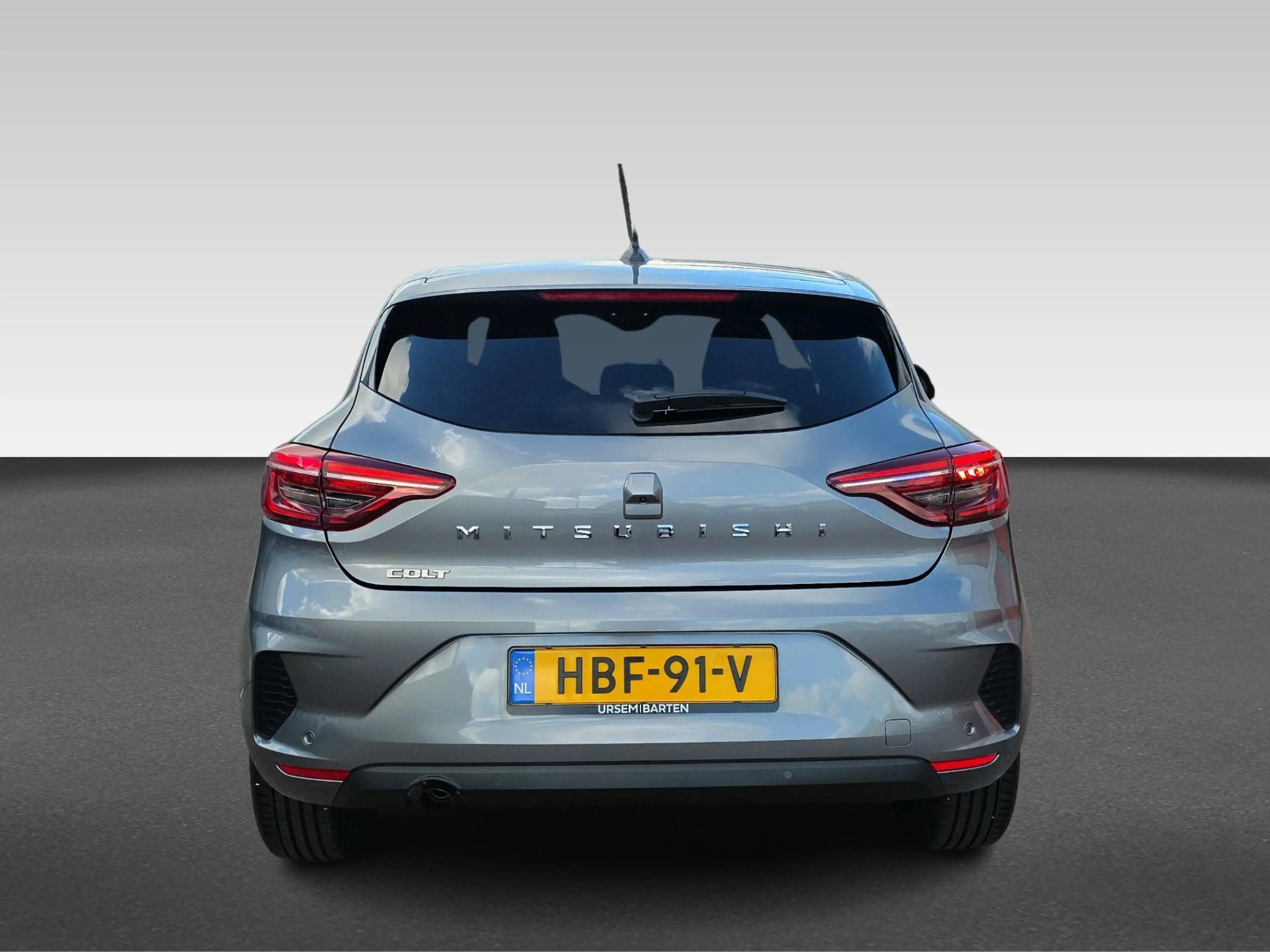 Mitsubishi Colt 1.0T MT Intense — photo 10