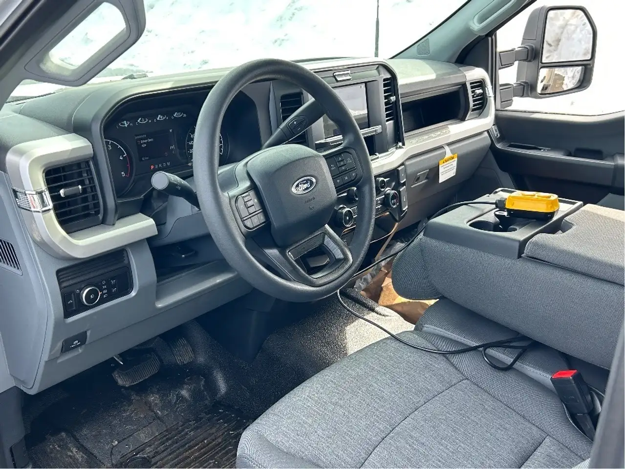 Ford F-550 Super Duty снимка Ford F-550 Super Duty