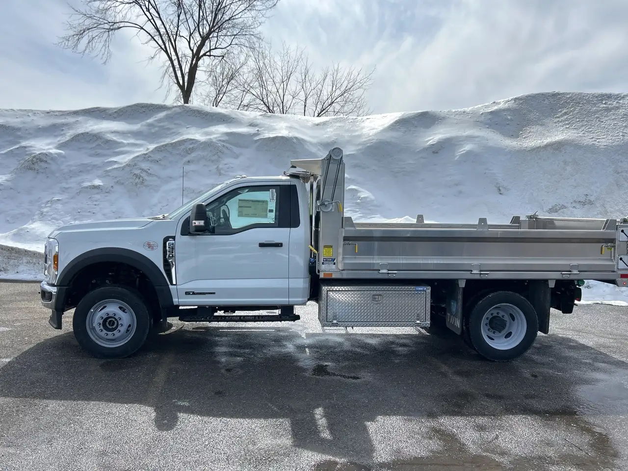 Ford F-550 Super Duty снимка Ford F-550 Super Duty
