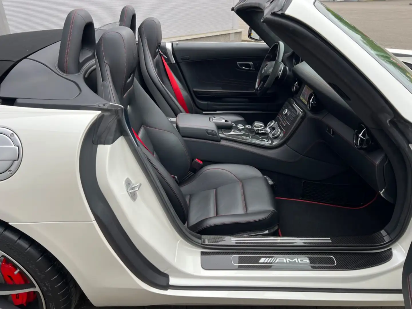 Mercedes-Benz SLS GT ROADSTER 591PS, CARBON-PAKET, DESIGNO Weiß - 2