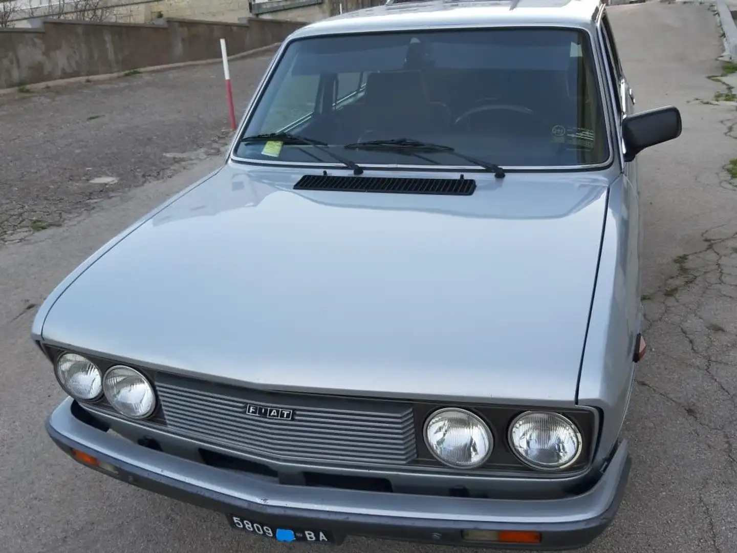 Fiat 132 132 2.0 ie Grau - 2