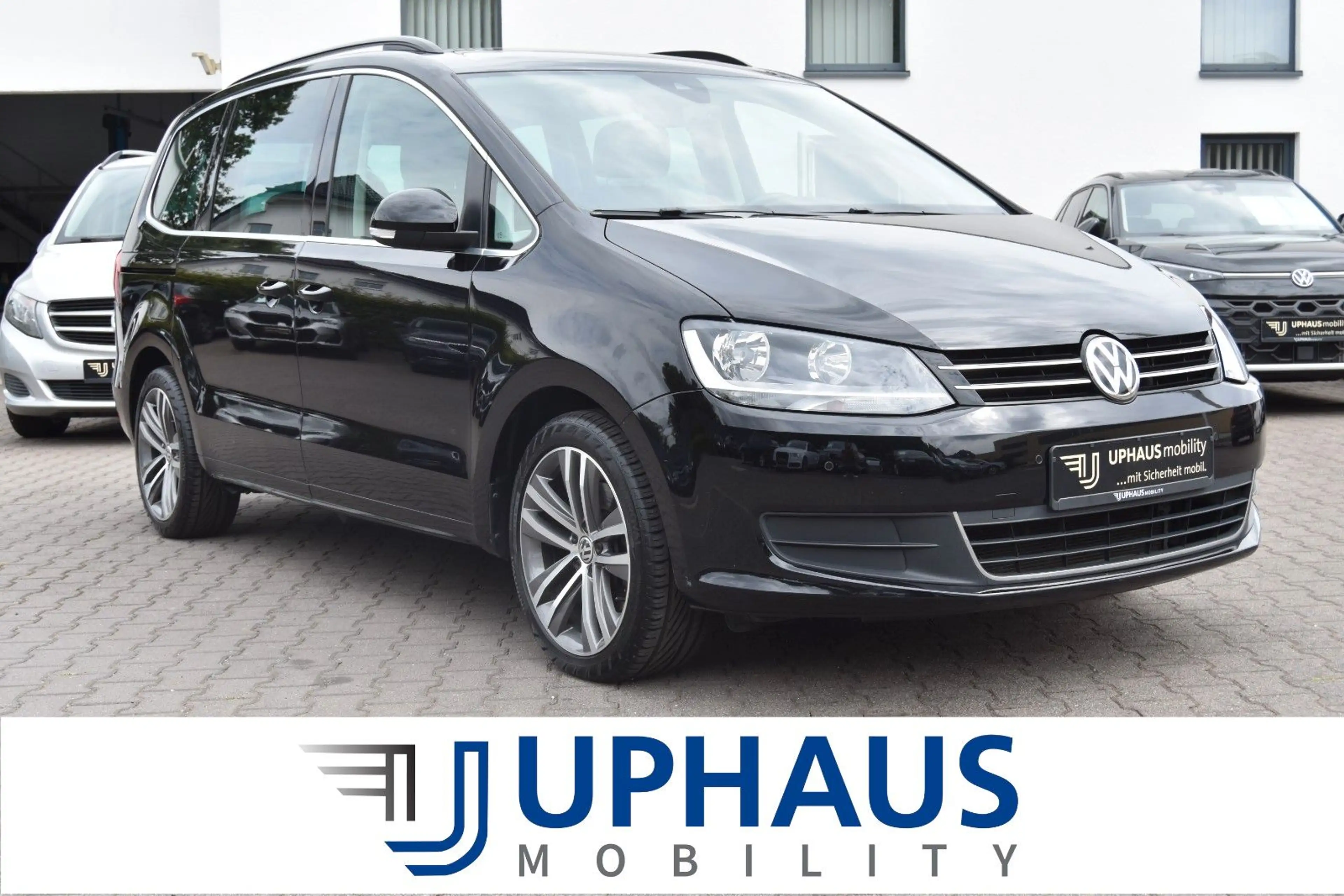 Volkswagen Sharan 2.0TDI DSG PANO/DYNAUDIO/NAVI/AHK