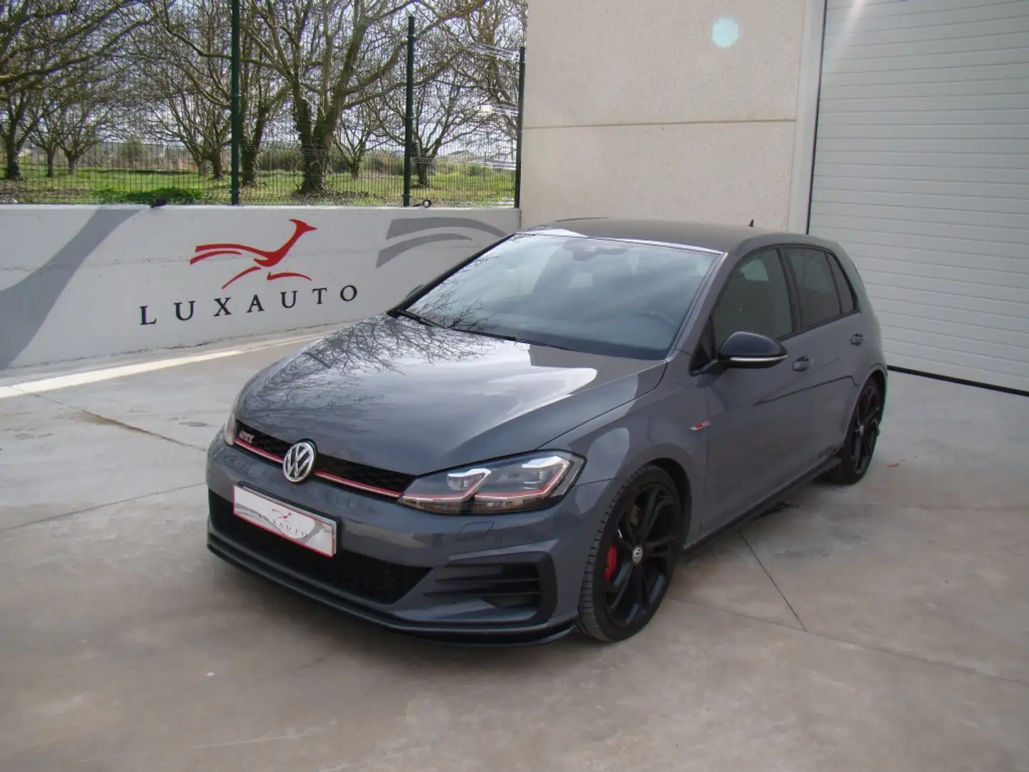 Volkswagen Golf GTI 2.0 TSI TCR DSG7 213kW Gris - 1