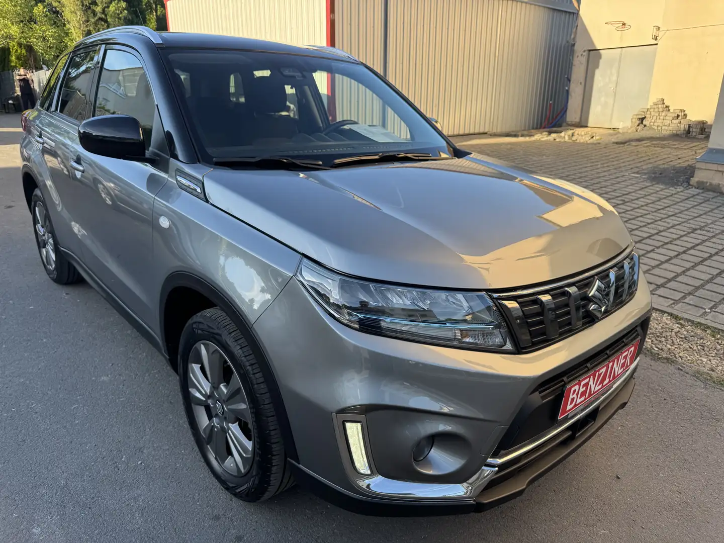 Suzuki Vitara 1.4 S 4x2/1.Hand/Kamera/Navi/Temp./LED/SHZ/AHK - 2