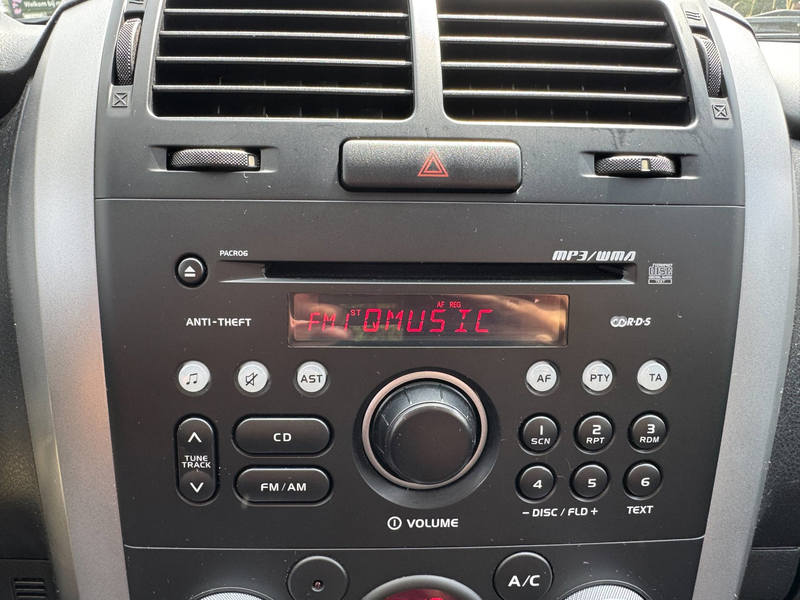 Suzuki Grand Vitara 1.6 Exclusive dealer onderhouden|climate control|t — photo 13