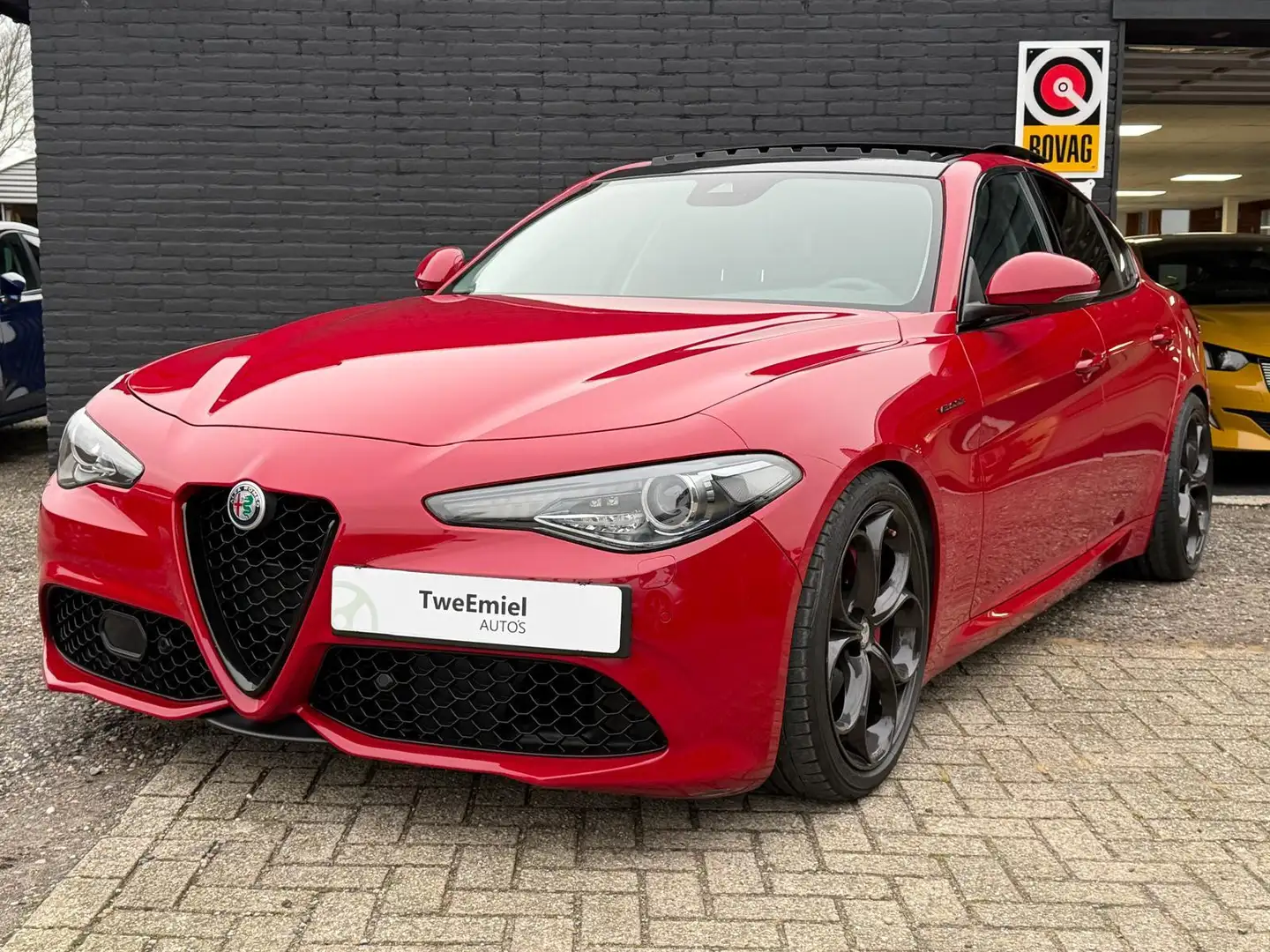Alfa Romeo Giulia 2.0 T AWD Veloce | Pano | Harman Kardon Rojo - 1