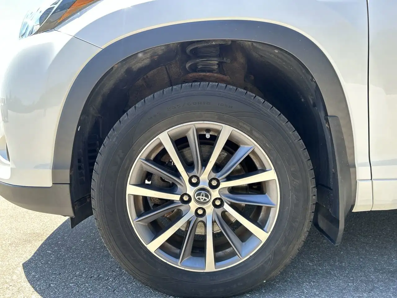 Toyota Highlander снимка Toyota Highlander