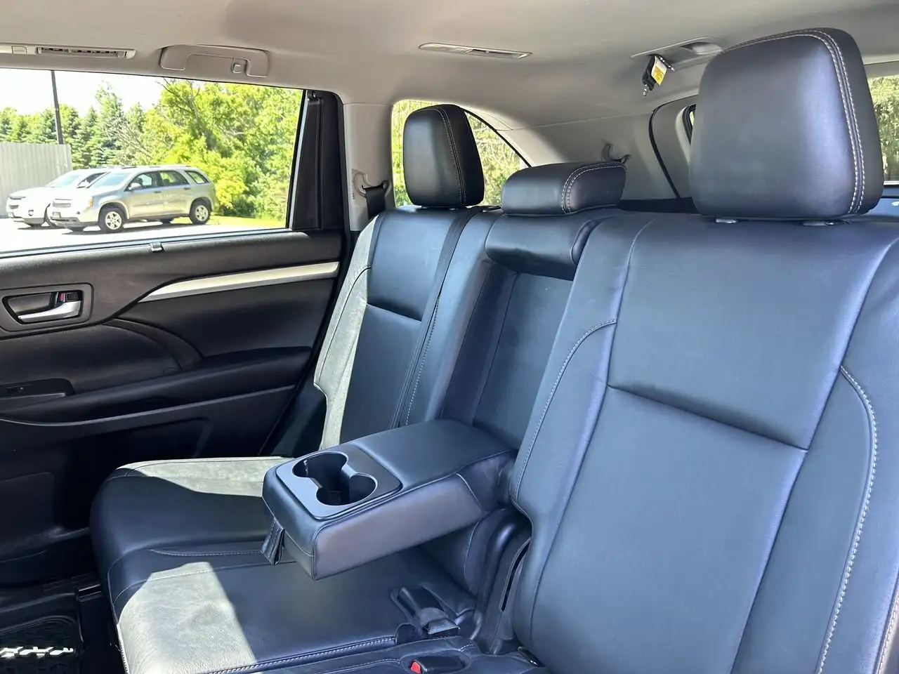 Toyota Highlander снимка Toyota Highlander