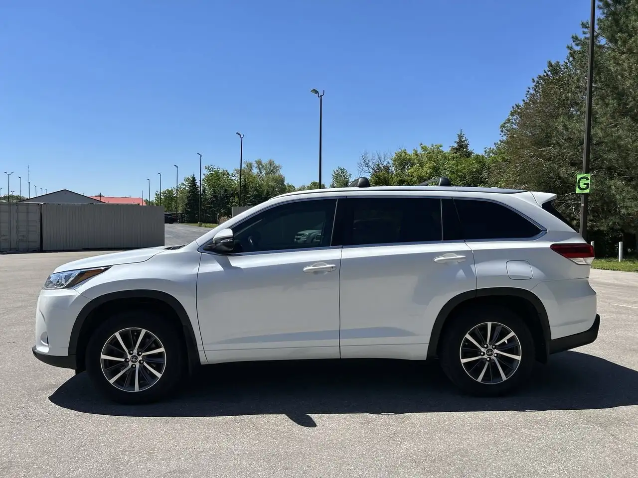 Toyota Highlander снимка Toyota Highlander