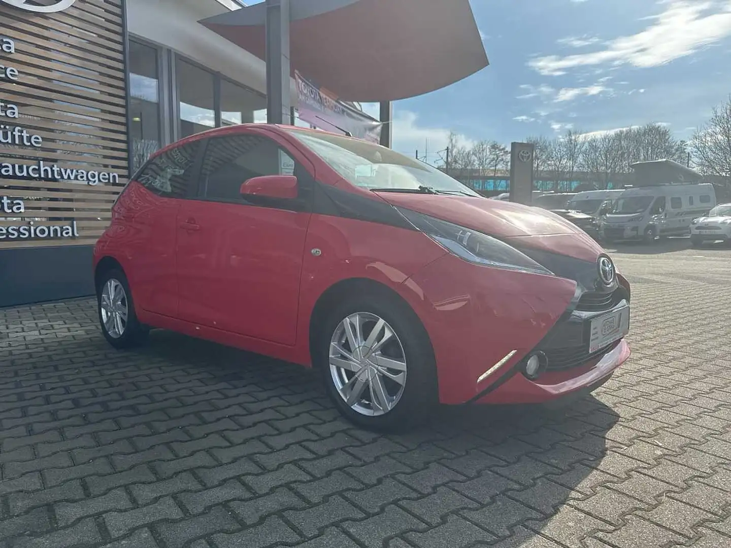 Toyota Aygo 5-Türer x-Wave RFK, Klima, NSW Rot - 2