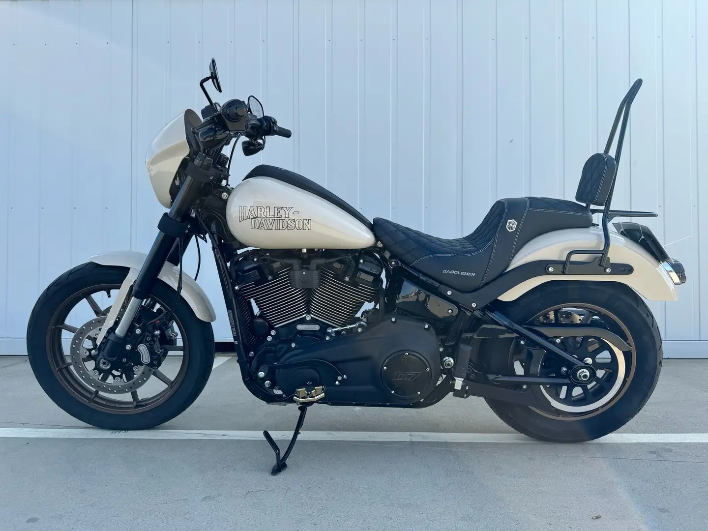 Harley-Davidson Lowrider S Beige - 1