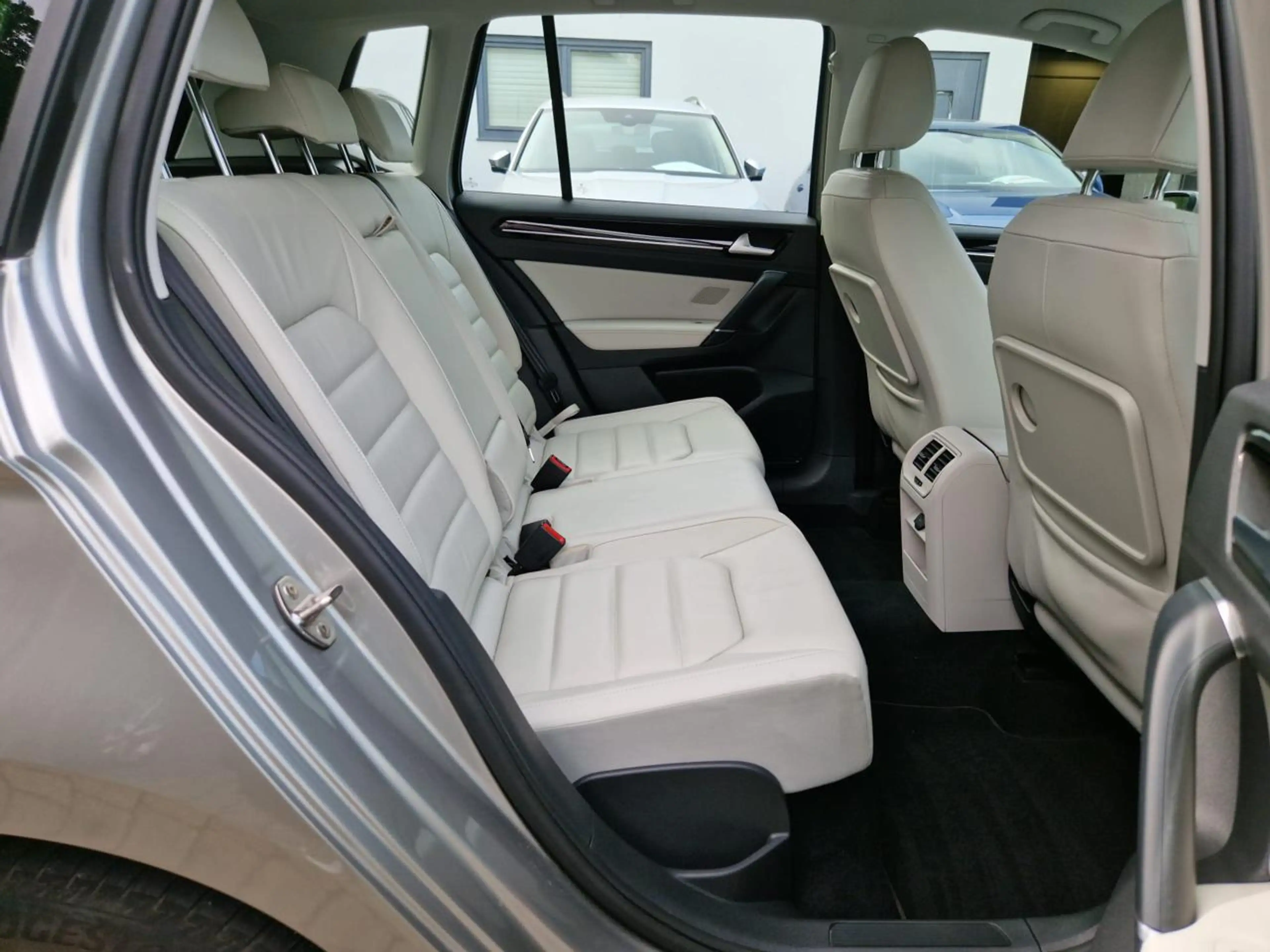 Volkswagen Golf Sportsvan 1.4 TSI Highline — photo 11