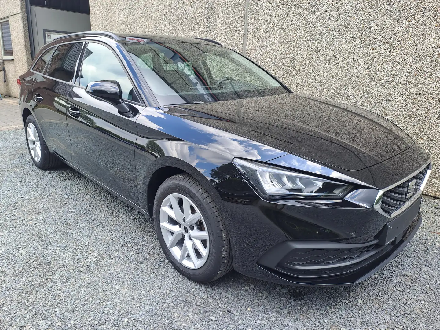 SEAT Leon Leon Sportstourer 1.0 eTSI OPF Style DSG Noir - 2