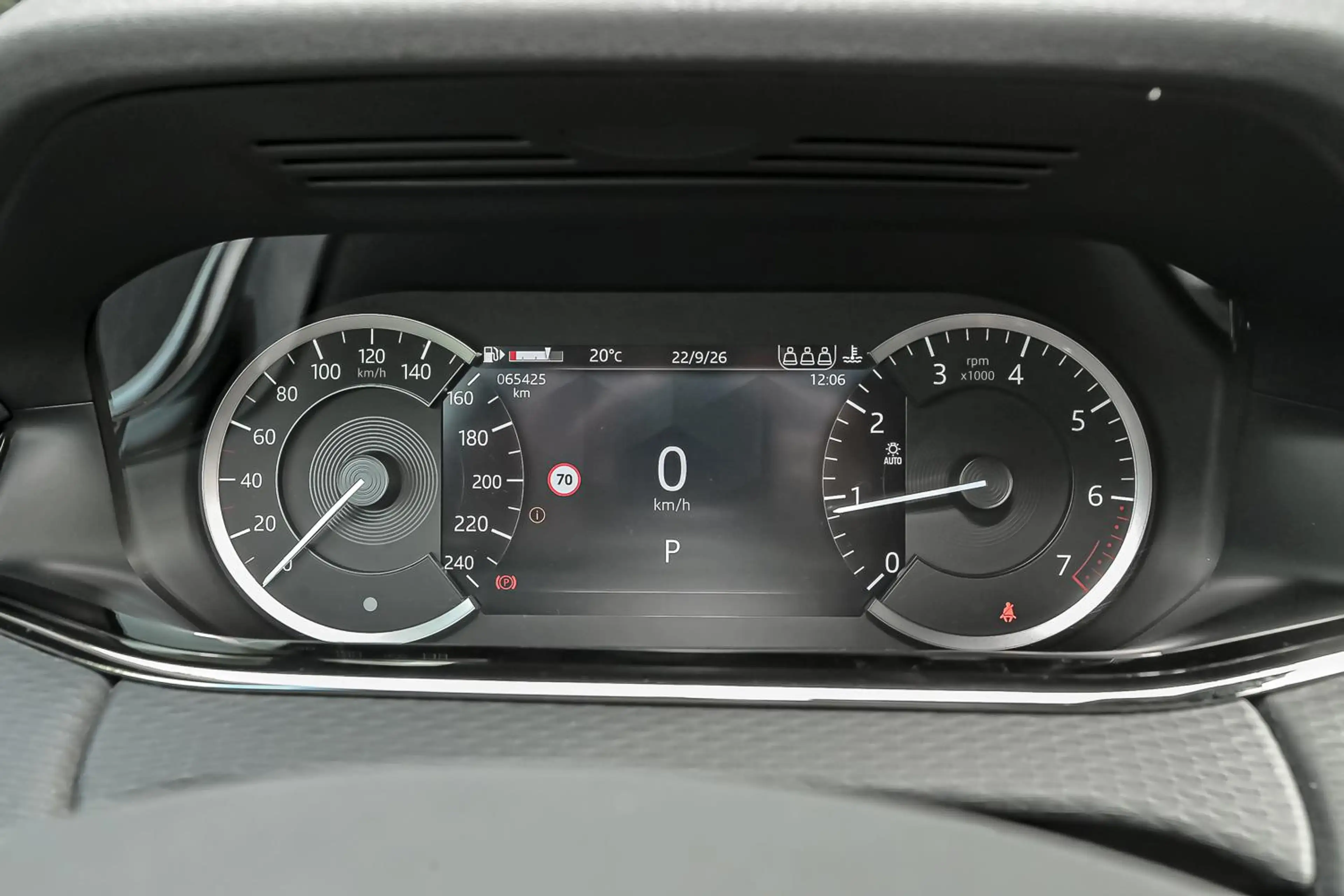 Land Rover Range Rover Evoque P160 R-Dynamic S — photo 10