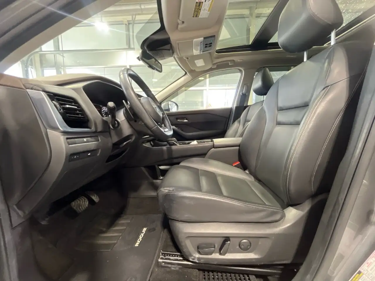 Nissan Rogue снимка Nissan Rogue