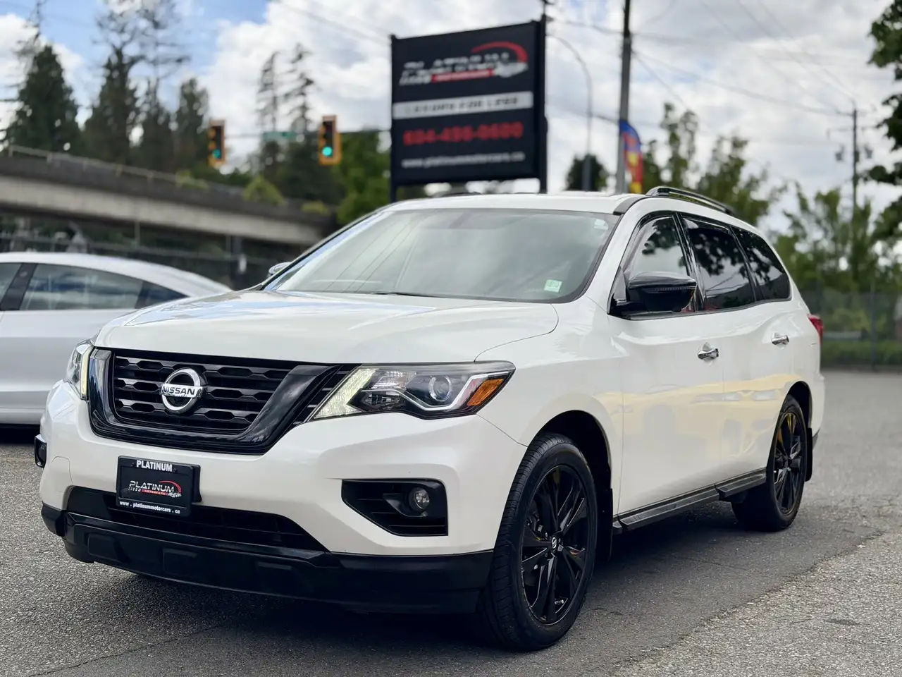 Nissan Pathfinder снимка Nissan Pathfinder