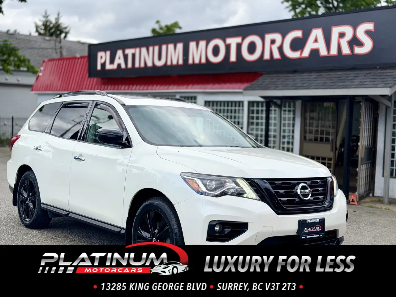Nissan Pathfinder снимка Nissan Pathfinder