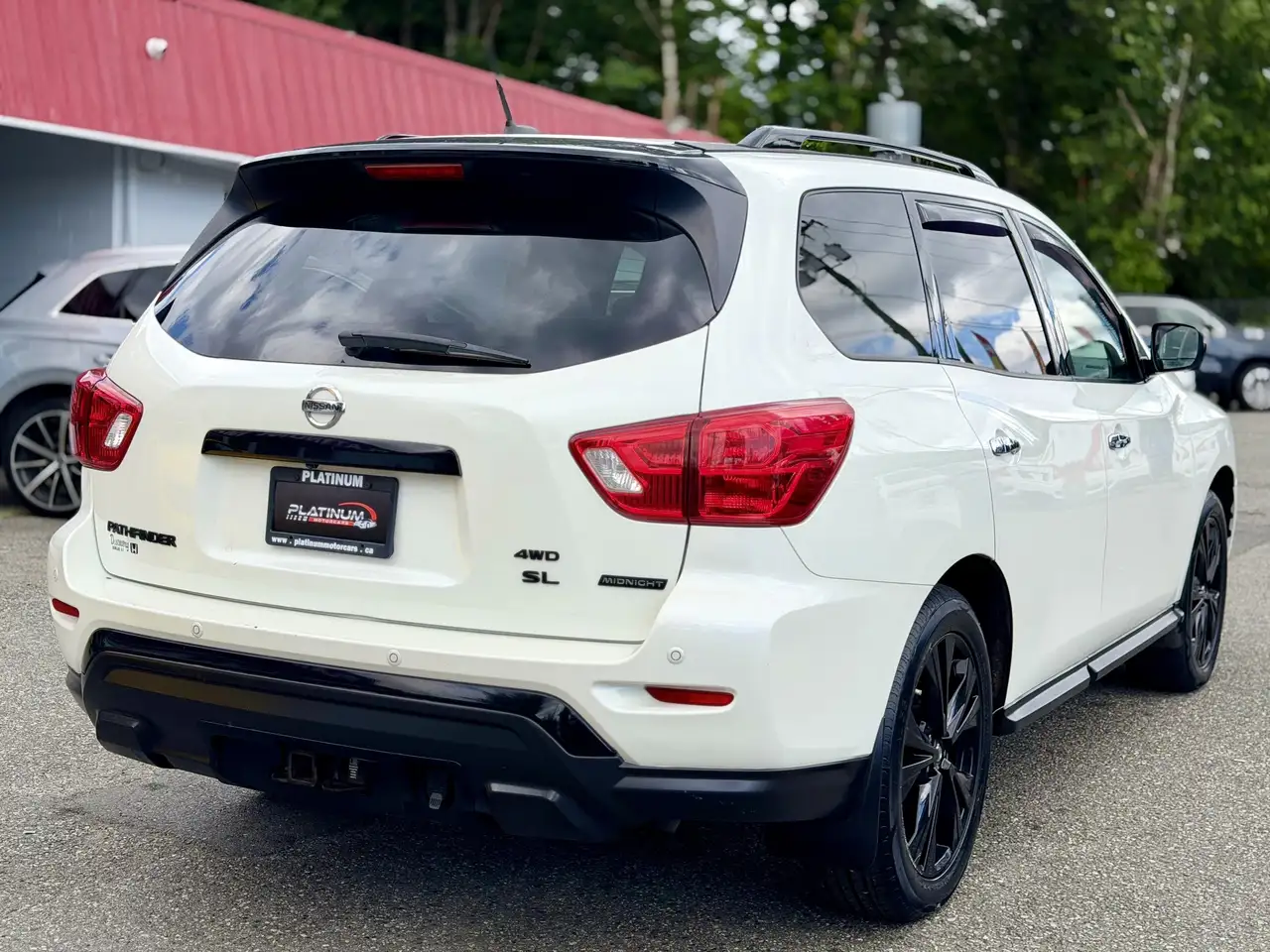Nissan Pathfinder снимка Nissan Pathfinder