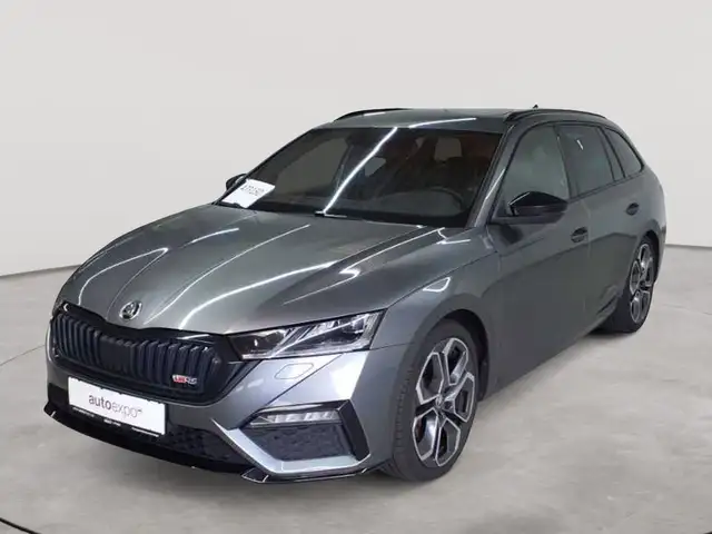 Skoda Octavia view 2