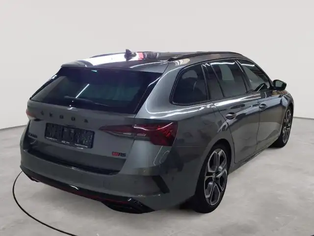 Skoda Octavia view 4