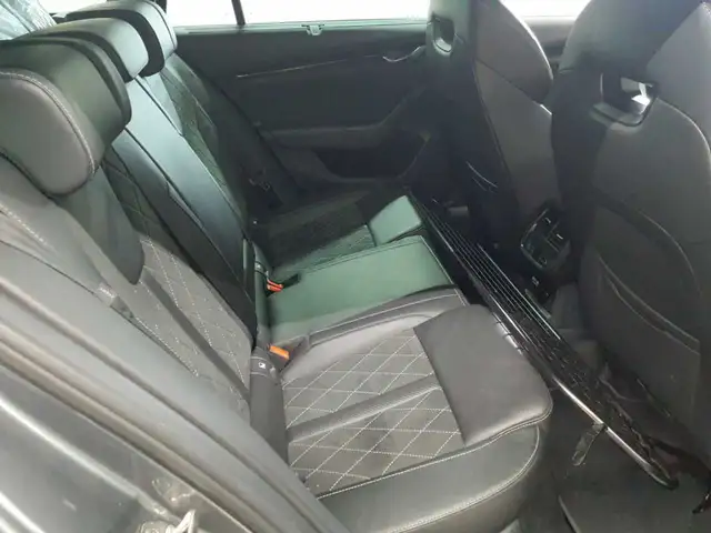 Skoda Octavia view 14
