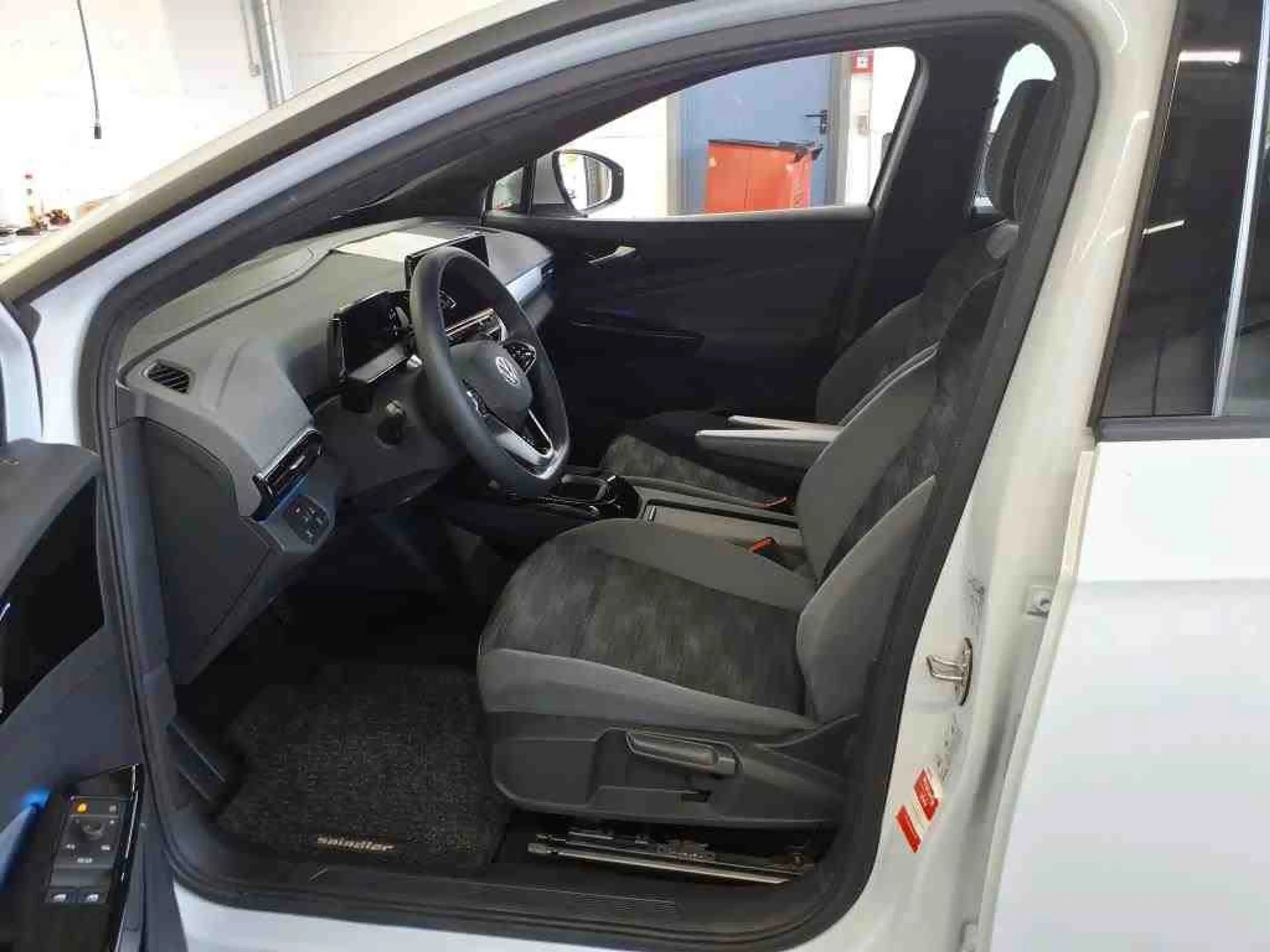 Volkswagen ID.4 Pro Performance / Navi, CarPlay, LED, AHK — photo 8