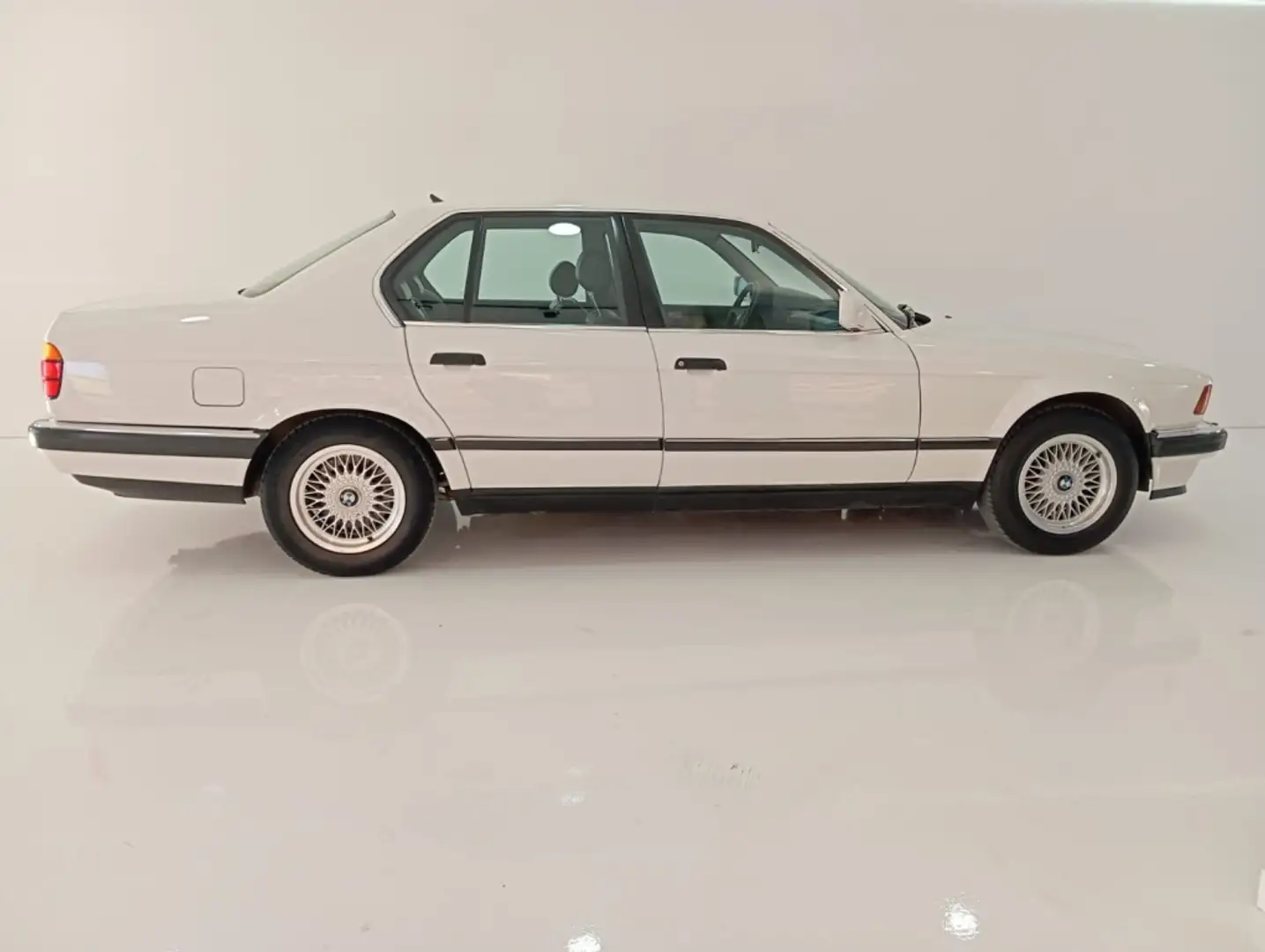 BMW 730 730i Aut. Bianco - 2