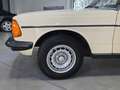 Mercedes-Benz 240 D Oldtimer H Kennzeichen Beige - thumbnail 33