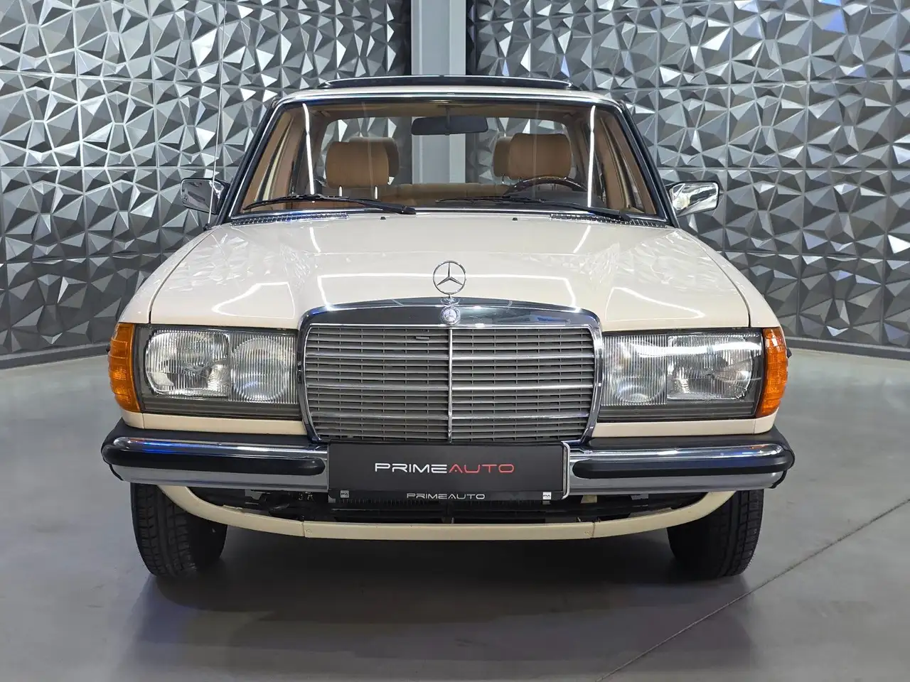 Mercedes-Benz 240 D Oldtimer H Kennzeichen, foto 2