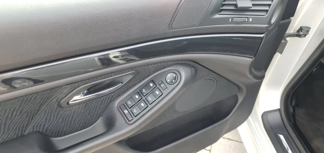 BMW 520i, foto 12