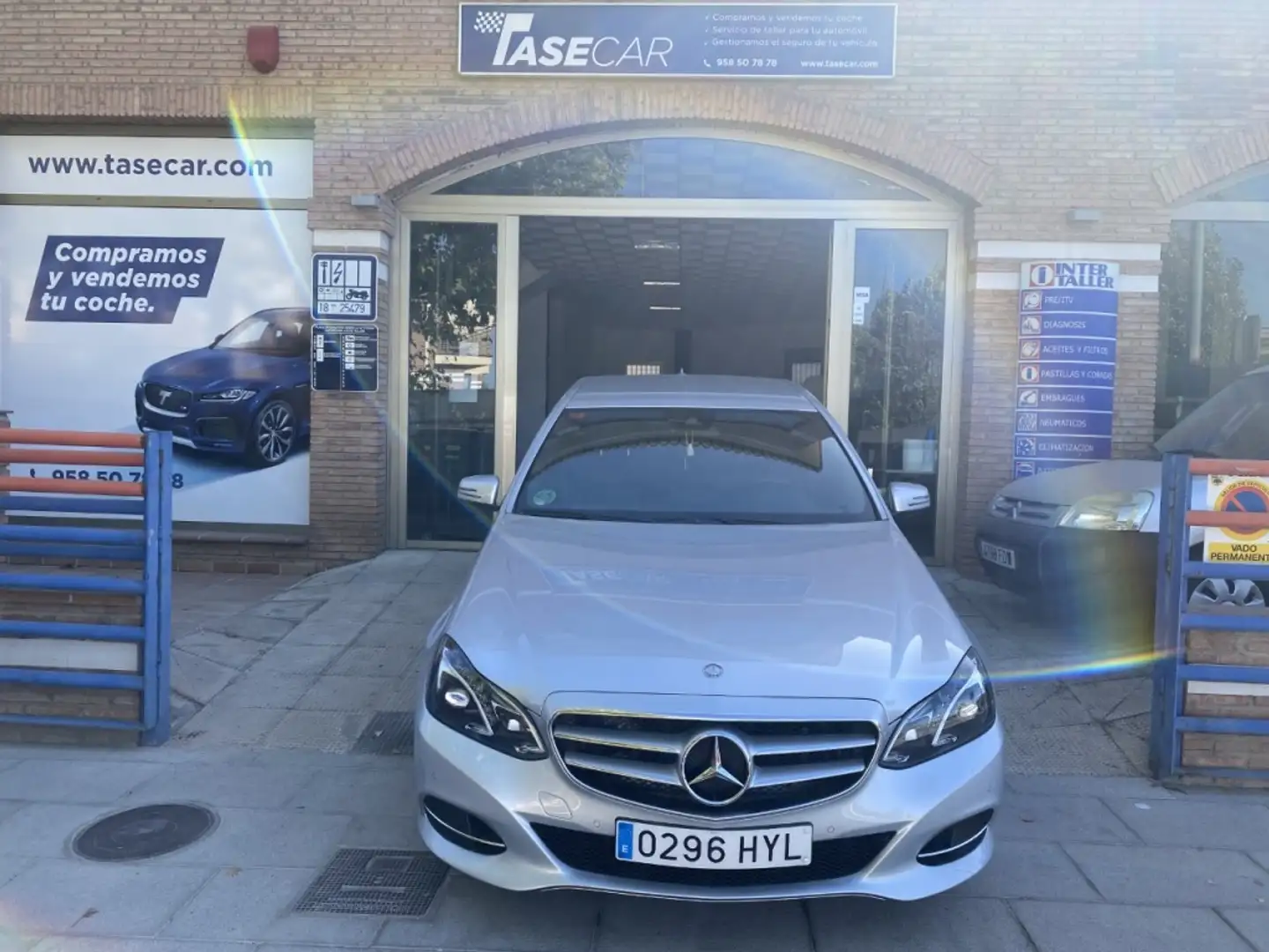 Mercedes-Benz E 350 BT Elegance 4M 7G Plus Gris - 1