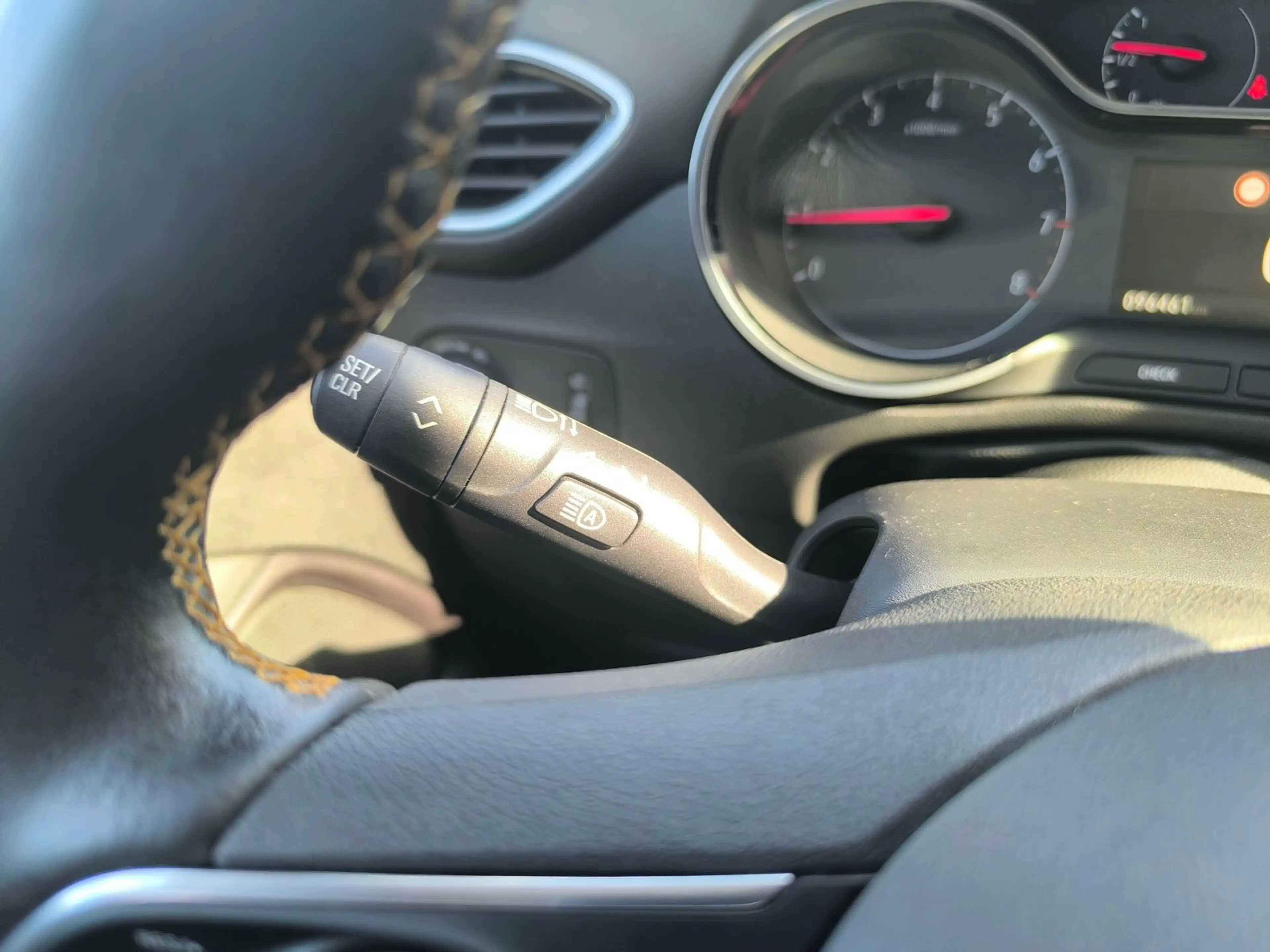 Opel Crossland X LED°PDC V+H°Sthz°Lenk.Heiz°DAB°BT°Na — photo 11