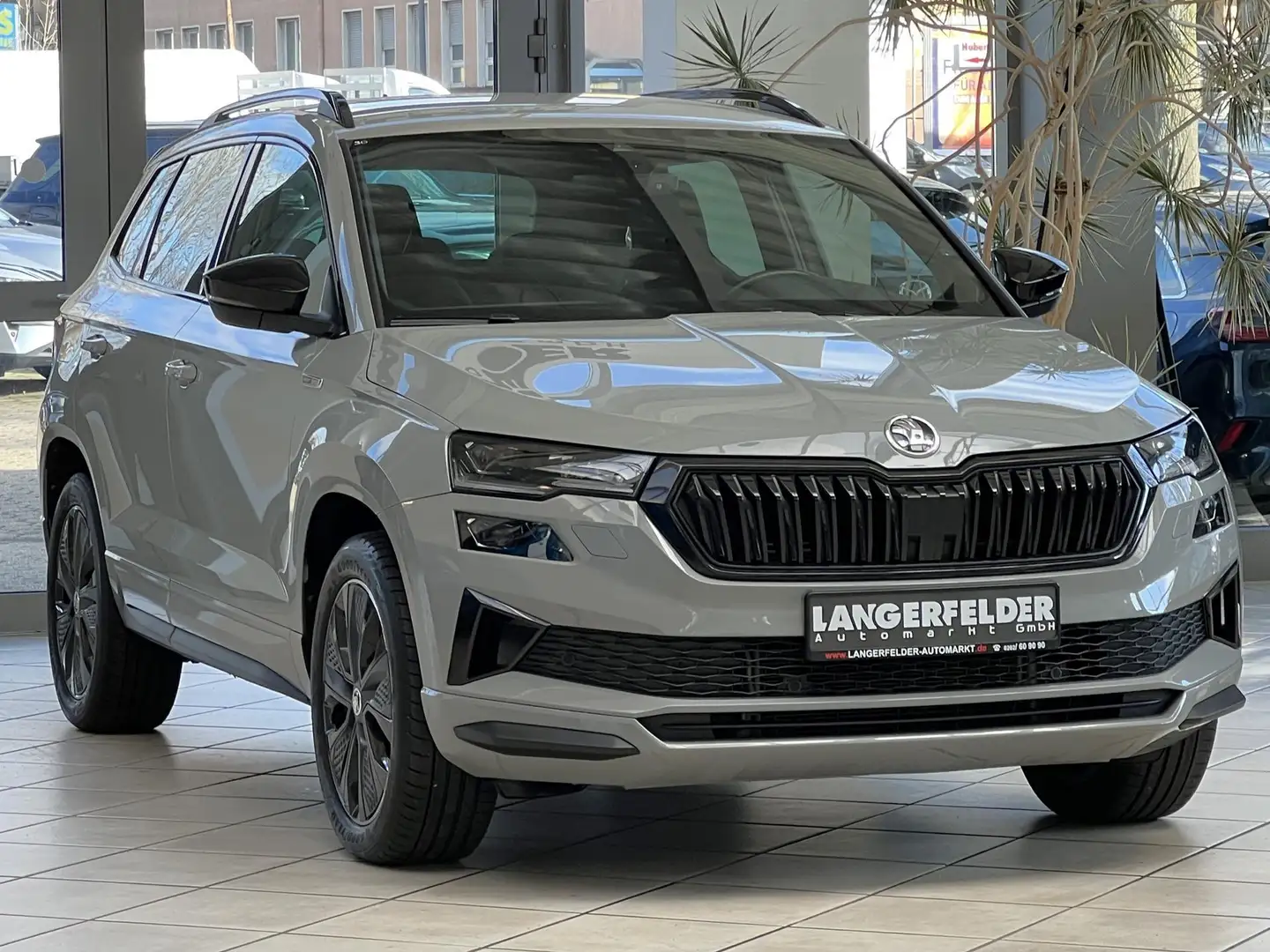 Skoda Karoq Skoda Karoq 2.0 TSI Sportline 4x4|AHK|KAMERA|ACC Grau - 1