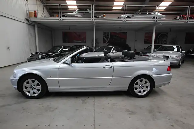 BMW 323 CI Cabrio Österreich-Paket Aut. Leder-E-Sitze