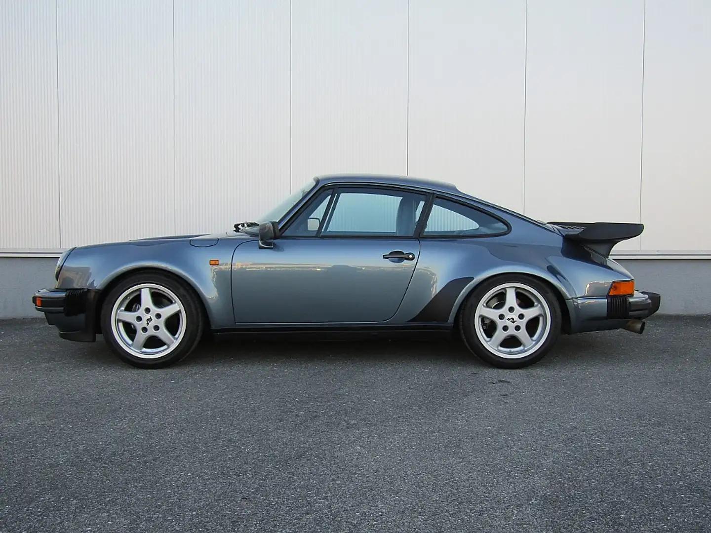 Porsche 911 Carrera Blau - 2