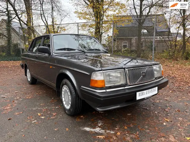 Volvo 240 2.0 GL, automaat, 43.000 km aantoonbaar, 1ste lak,