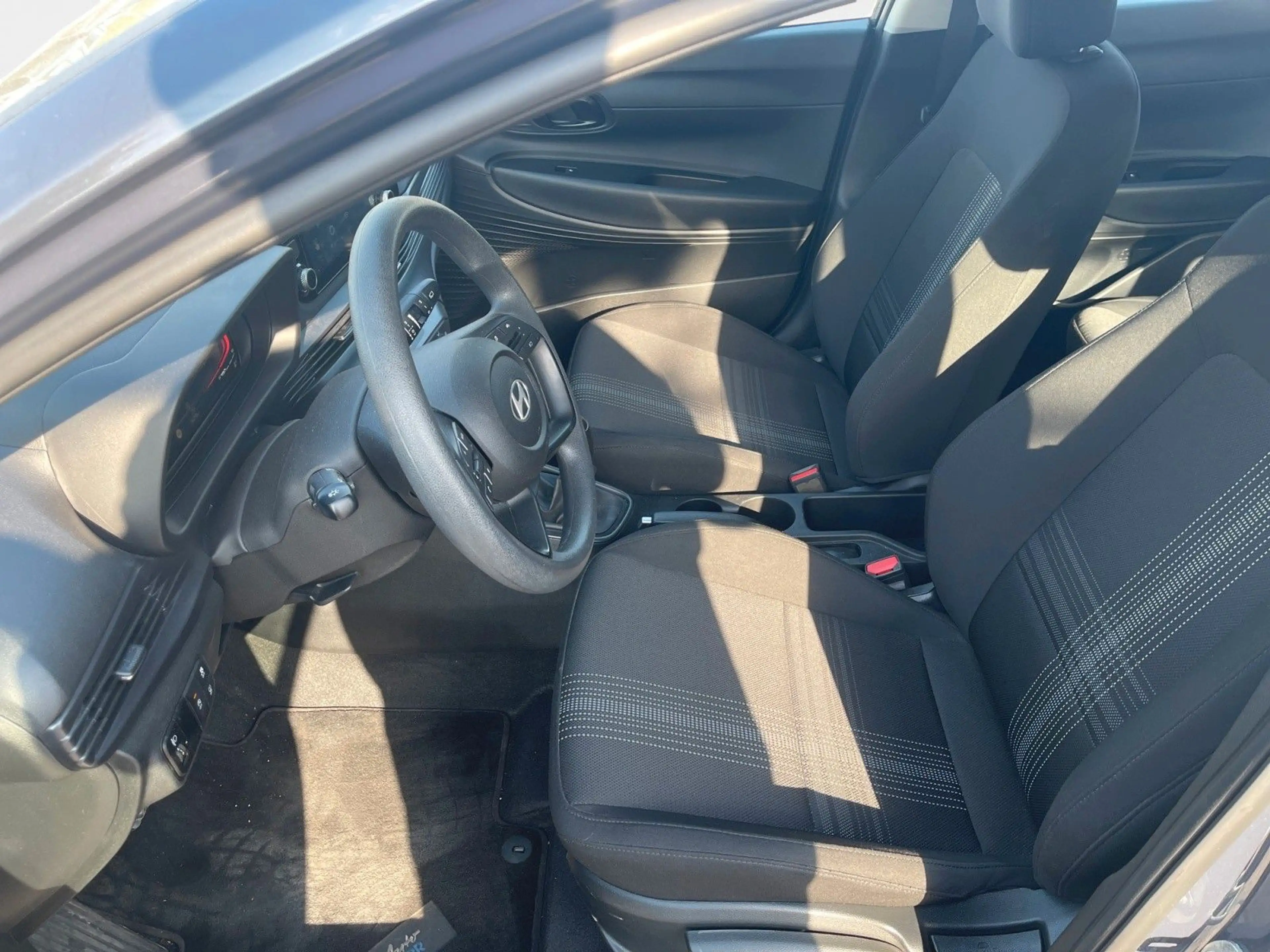 Hyundai i20 SELECT — photo 10