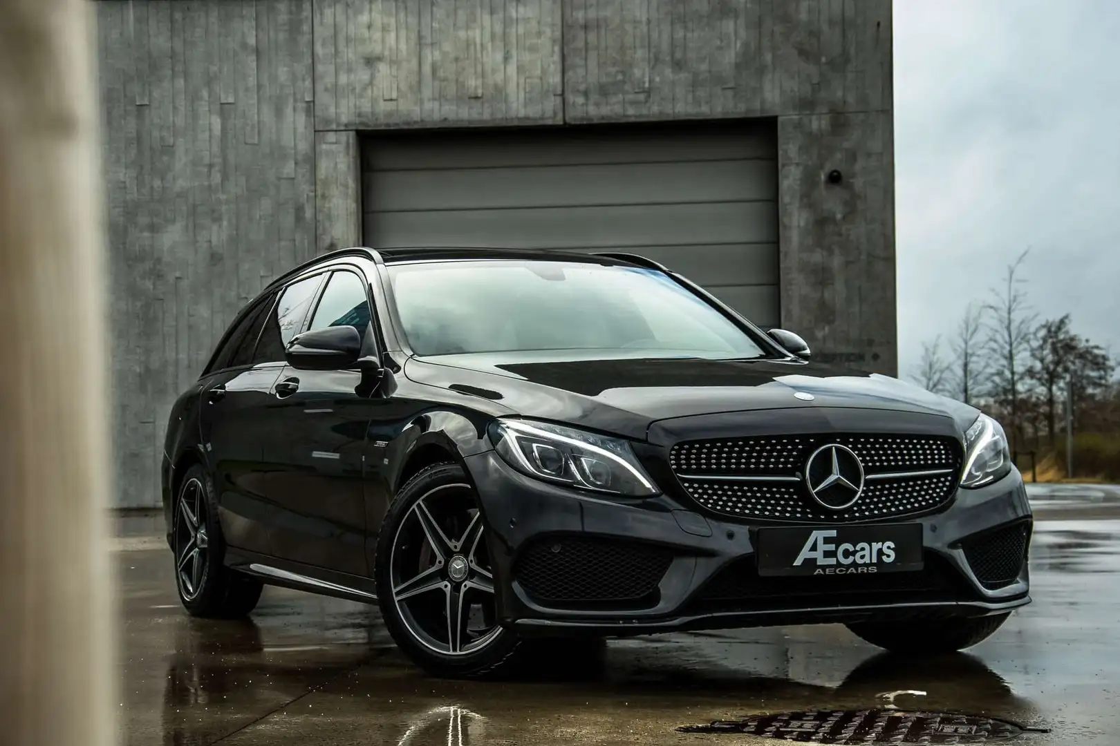 Mercedes-Benz C 450 AMG 4-Matic *** PANO / BELGIAN / FULL HISTORY *** Noir - 1