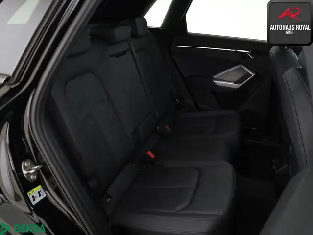 Audi Q3 view 13
