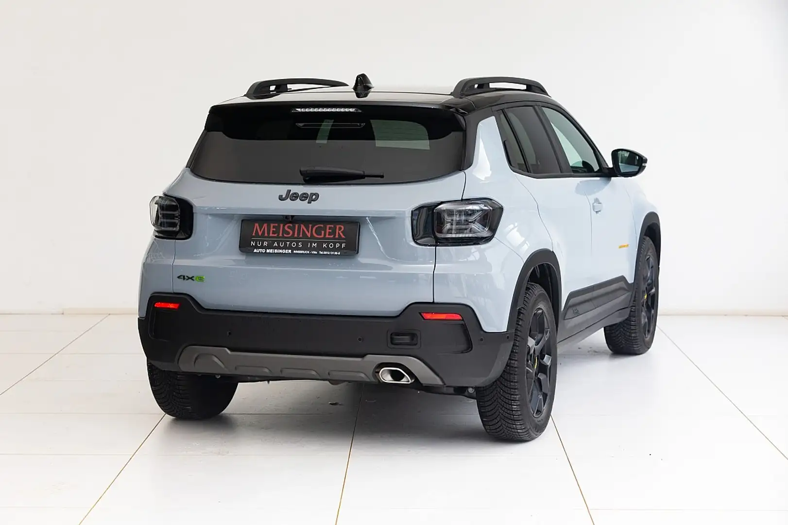 Jeep Avenger 1.2 T3 e-Hybrid 4xe The North Face e-DCT6 Grau - 2