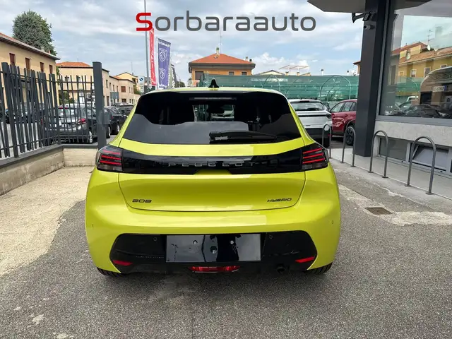 Peugeot 208 view 4