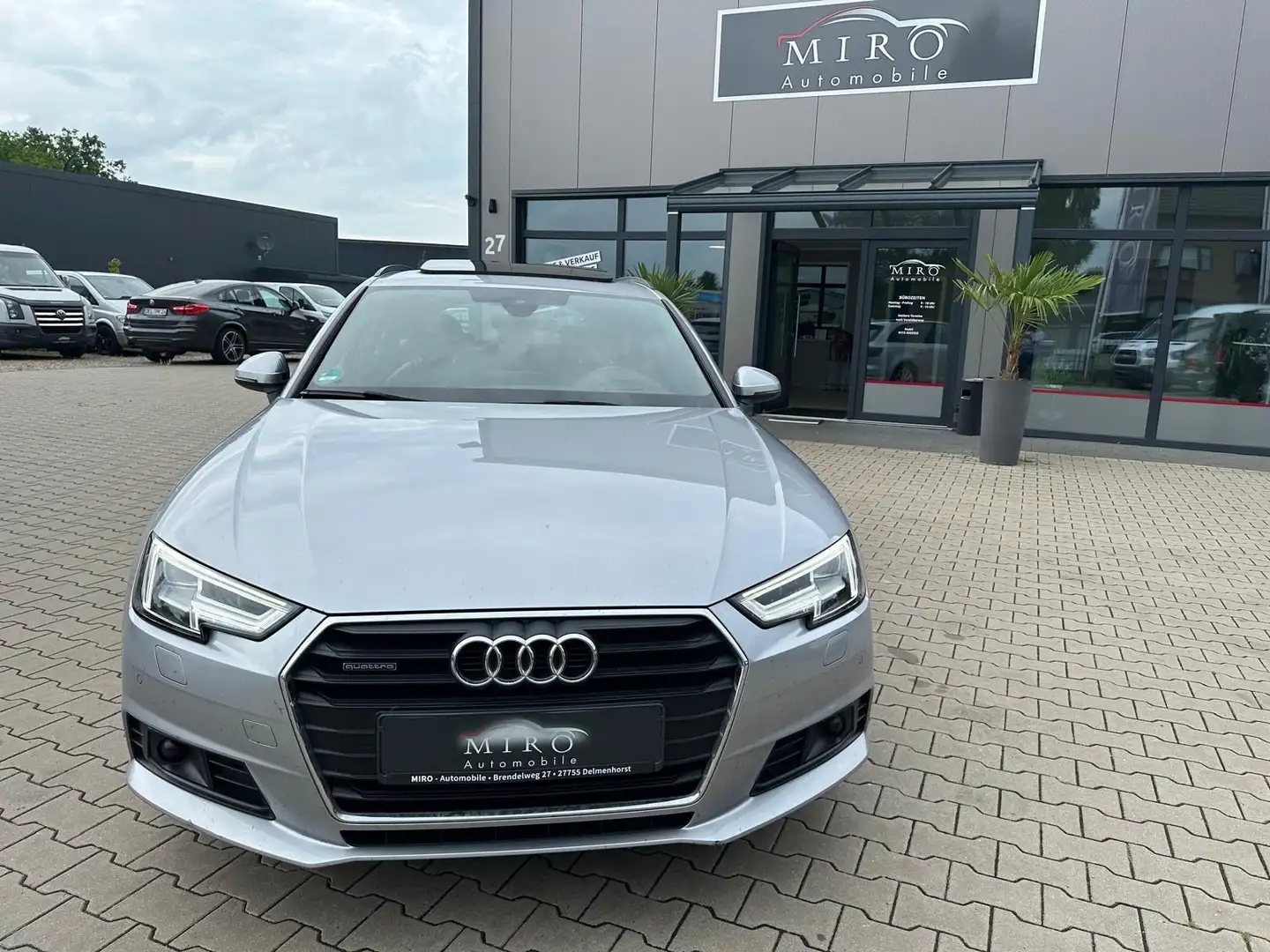 Audi A4 40 TDI S-Tronic quattro Avant/ VOLLAUSTATTUNG Silber - 2