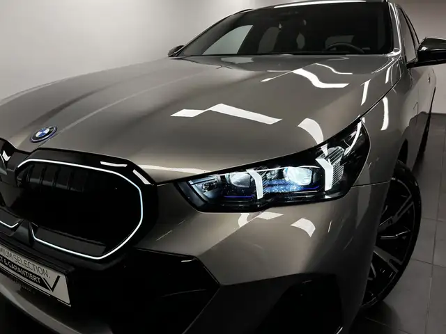 BMW M view 8