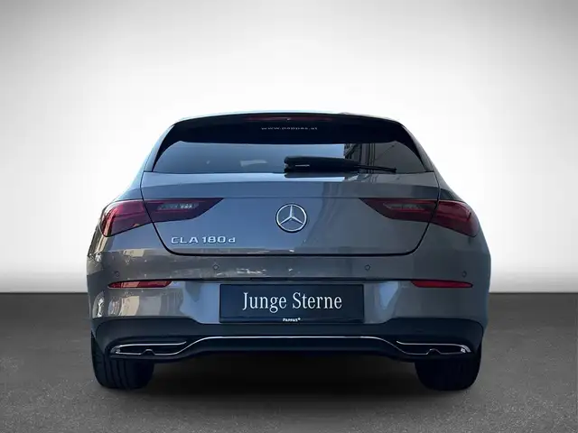 Mercedes-Benz CLA view 5