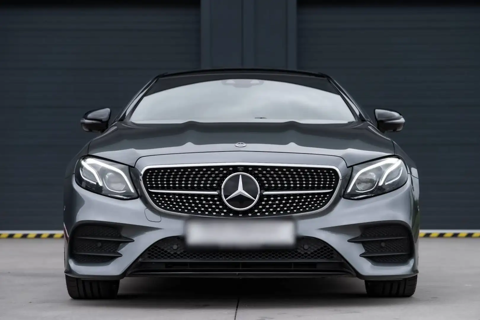 Mercedes-Benz E 350 E 350d Coupe 9G-TRONIC AMG Line Gris - 2