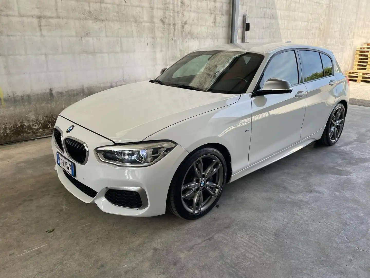 BMW 140 M 140i 5p auto White - 1