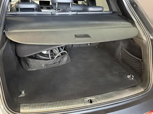Audi Q5 view 10