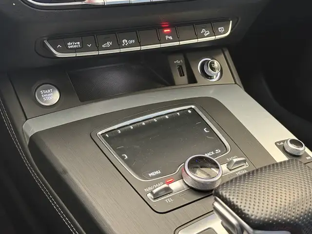 Audi Q5 view 21