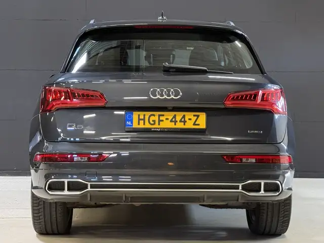 Audi Q5 view 13